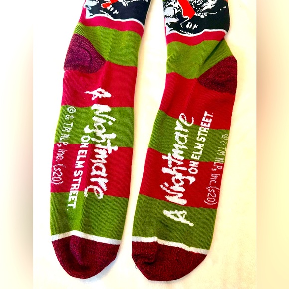 3 Pair of Crew Socks, IT-PENNYWISE, Freddy Krueger & Venom Horror Socks - Picture 16 of 16